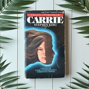 VINTAGE Stephen King Carrie Paperback | 1970s Movie Tie-In Edition